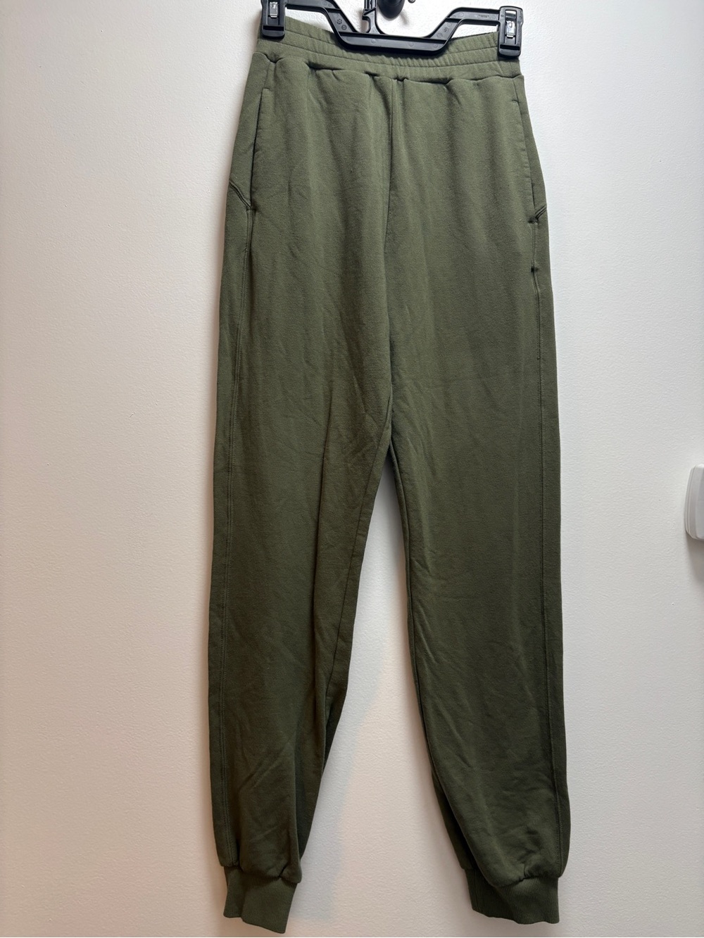 Laird Olive Green Relaxed-Fit Jogger Pants